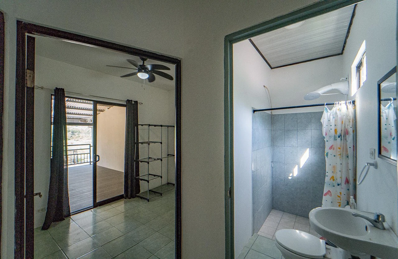 Cantarana Studios: Multiunit Property with tons of Potential - photo 20