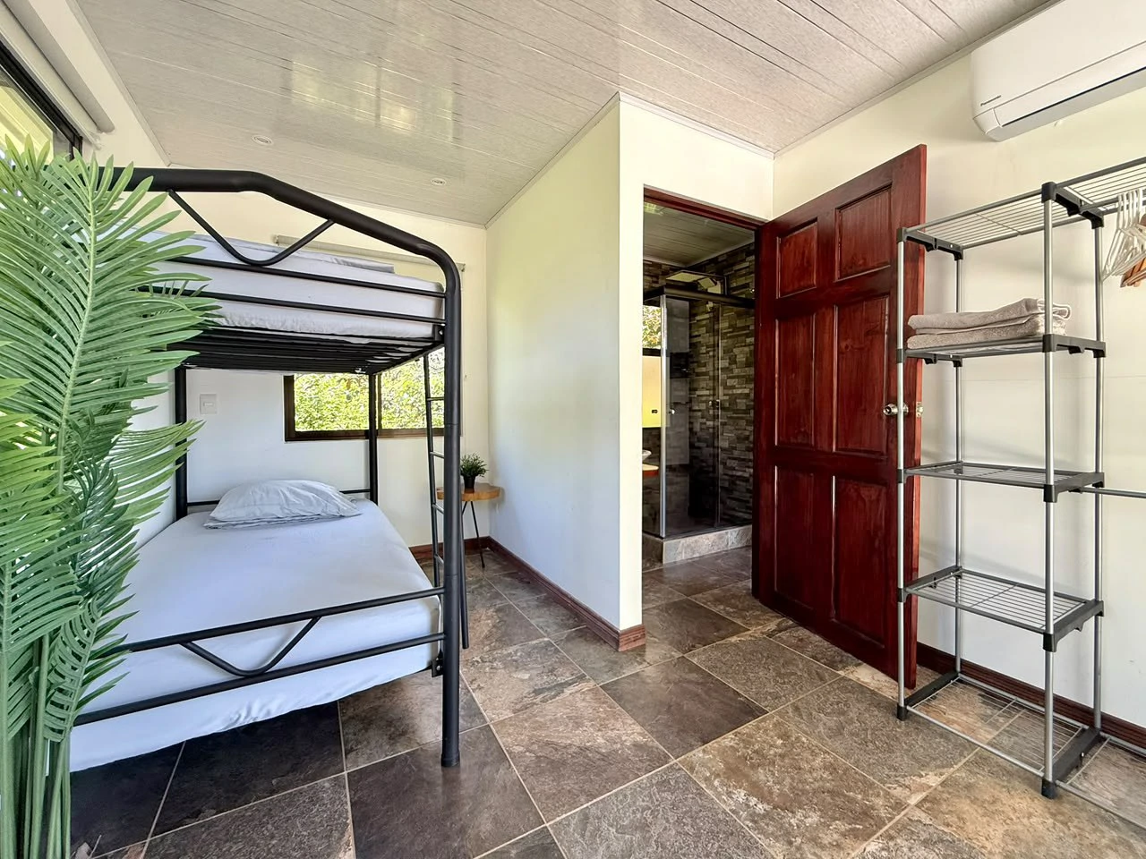 Vista de las Pirámides de Santa Fe: $175,000 USD Modern Mountain View Home for Sale in Cobano, Costa Rica - Gallery image 6