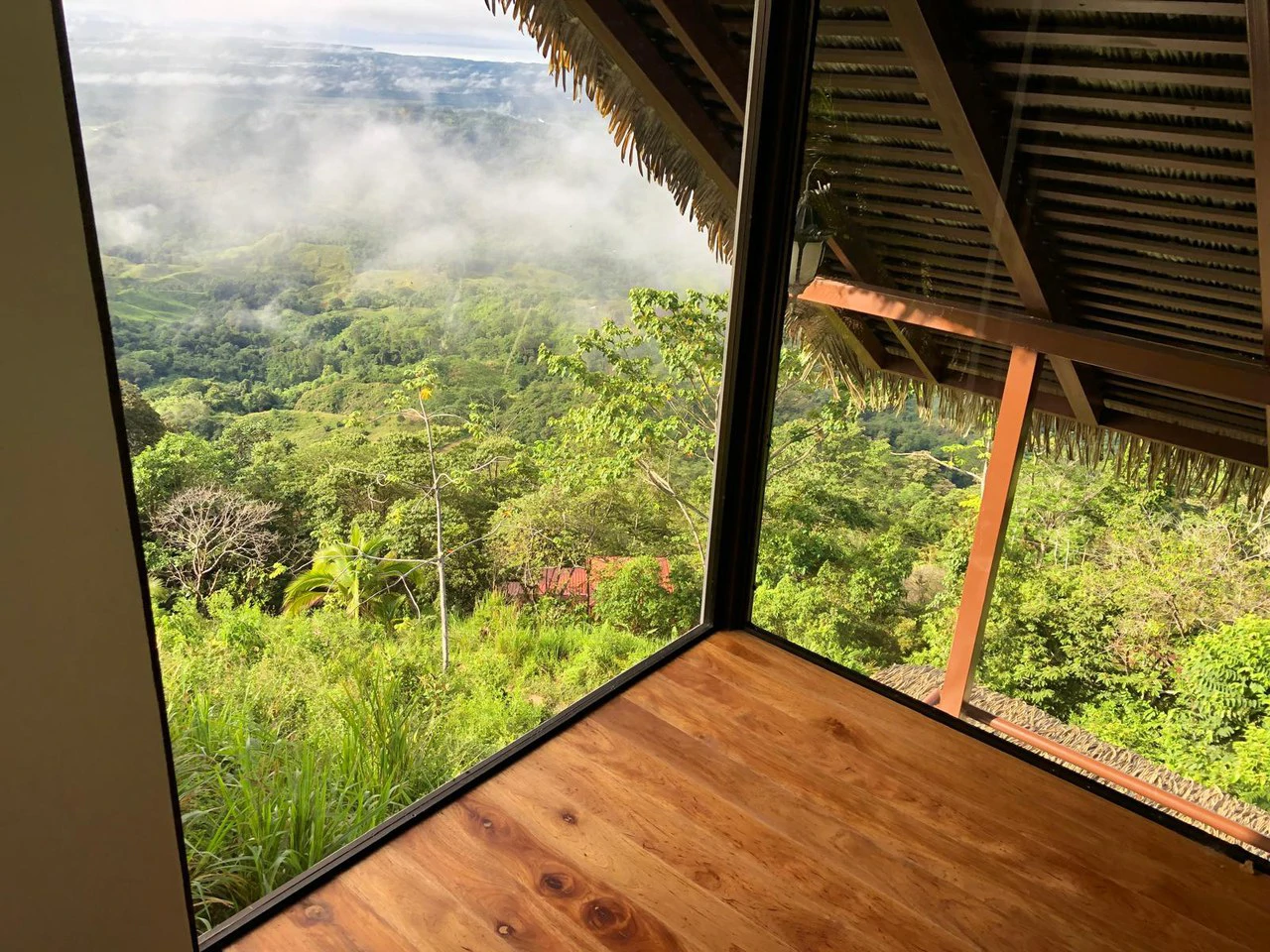 Sortisomnis: Stunning Ocean View Retreat & Rental Investment - Gallery image 11