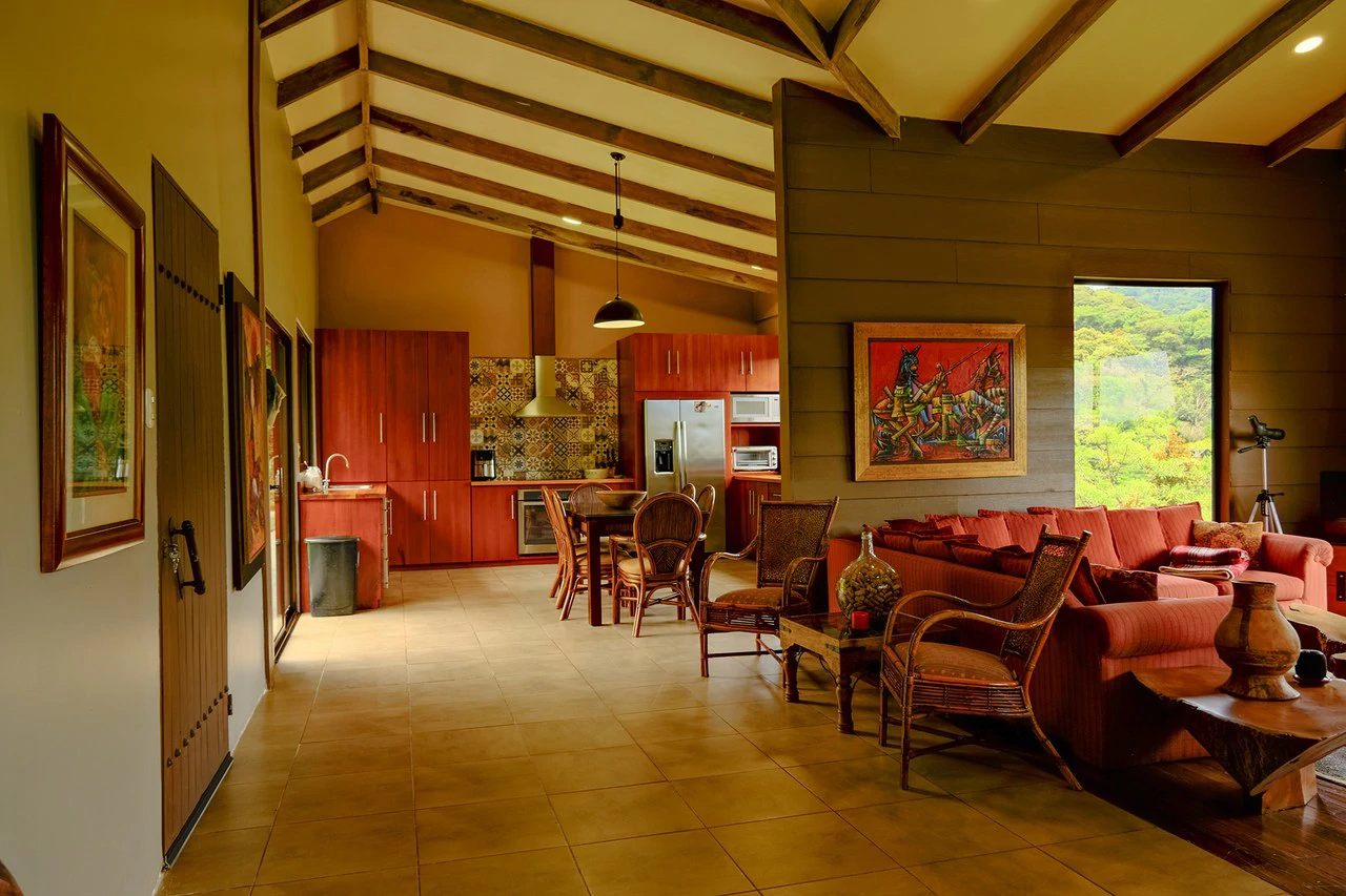 Hidden Paradise in Monteverde. Sierra Verde SV0125: 5 Hectares with Spectacular Views, a Beautiful and Cozy Main House and Caretaker’s Home Just 10 Minutes from Monteverde - Gallery image 19
