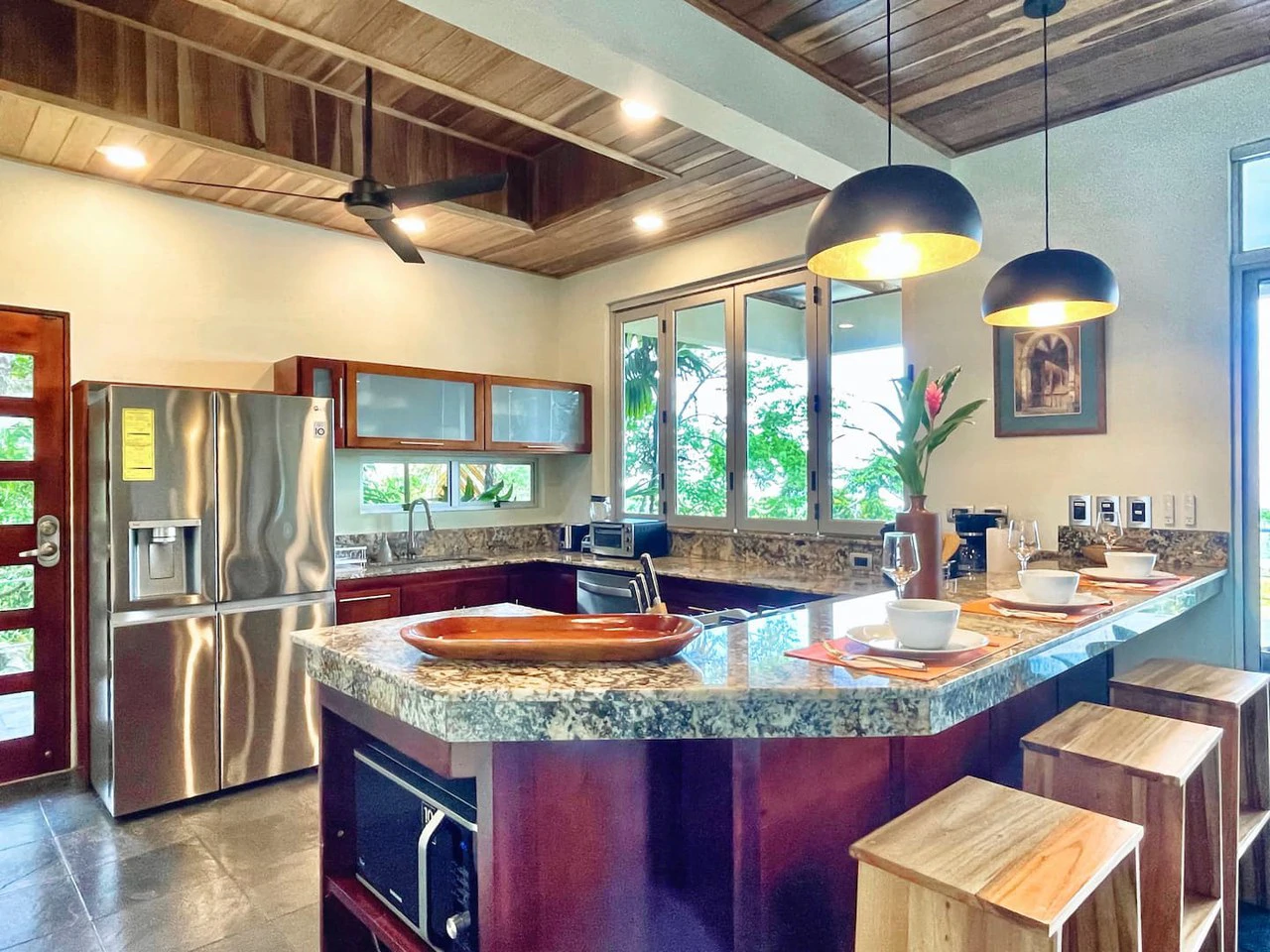 2.4 ACRES – 3 Bedroom Main Home Plus 1 Bedroom Casita And Cabina, Luxury Ocean View Property, 15min to Dominical!!: Near the Coast and Mountain House For Sale in Lagunas - Gallery image 15