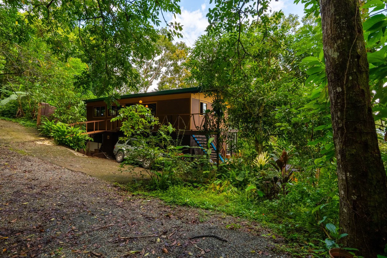 Prime 7.8 Acre Commercial Property with Restaurant for Sale in Costa Rica - Gallery image 7