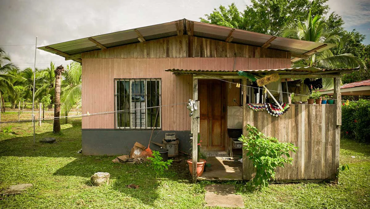 Small Wood House in Cañaza | A Charming Piece of Costa Rican Paradise - Gallery image 3