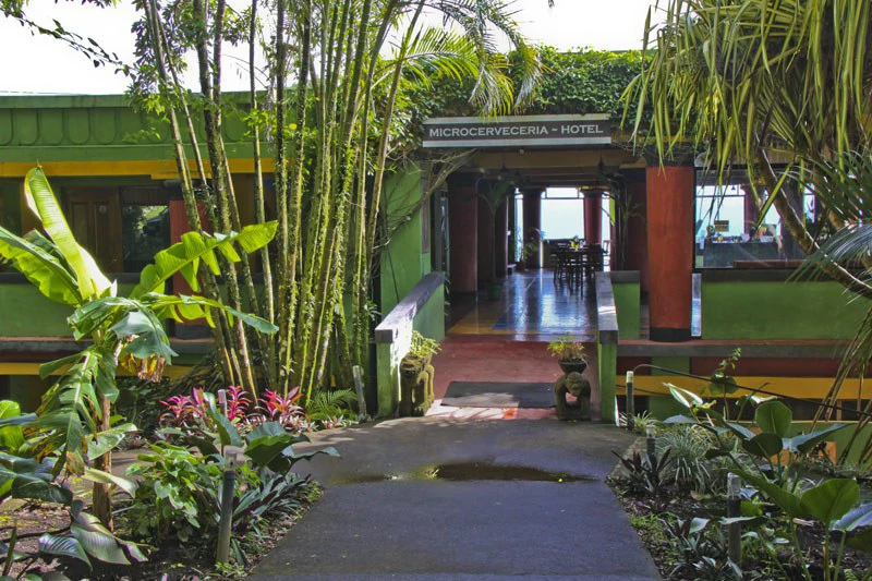 Lake Arenal Hotel & Resort: Well established Hotel overlooking Lake Arenal - Gallery image 16