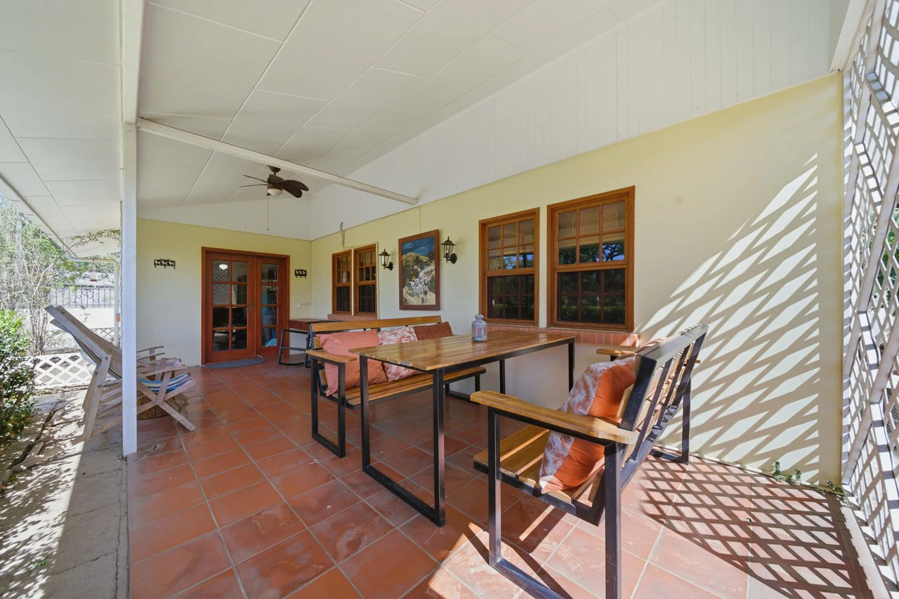 The Jewel of Sardinal: Income, Lifestyle, and Opportunity in One Exceptional Property - Gallery image 12