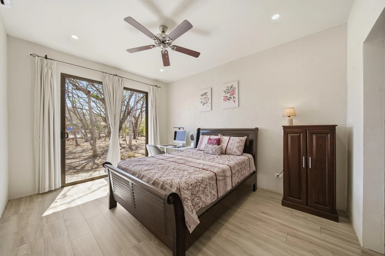 Stella Maris: Tranquil Home Within the Beauty of Altos Los Robles - Gallery image 13