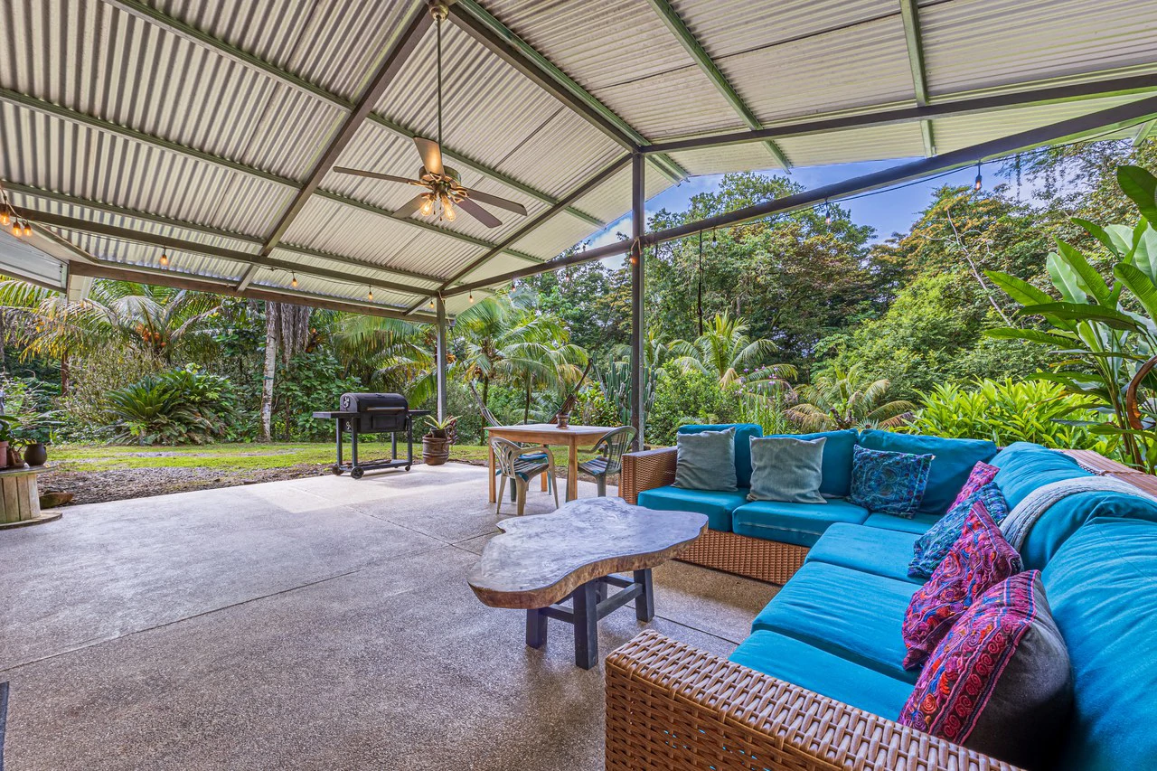 Tropical Hideaway – 7 Acres of Secluded Riverfront with a 3-Bedroom Home: Mountain House For Sale in Bahía Ballena - Gallery image 6