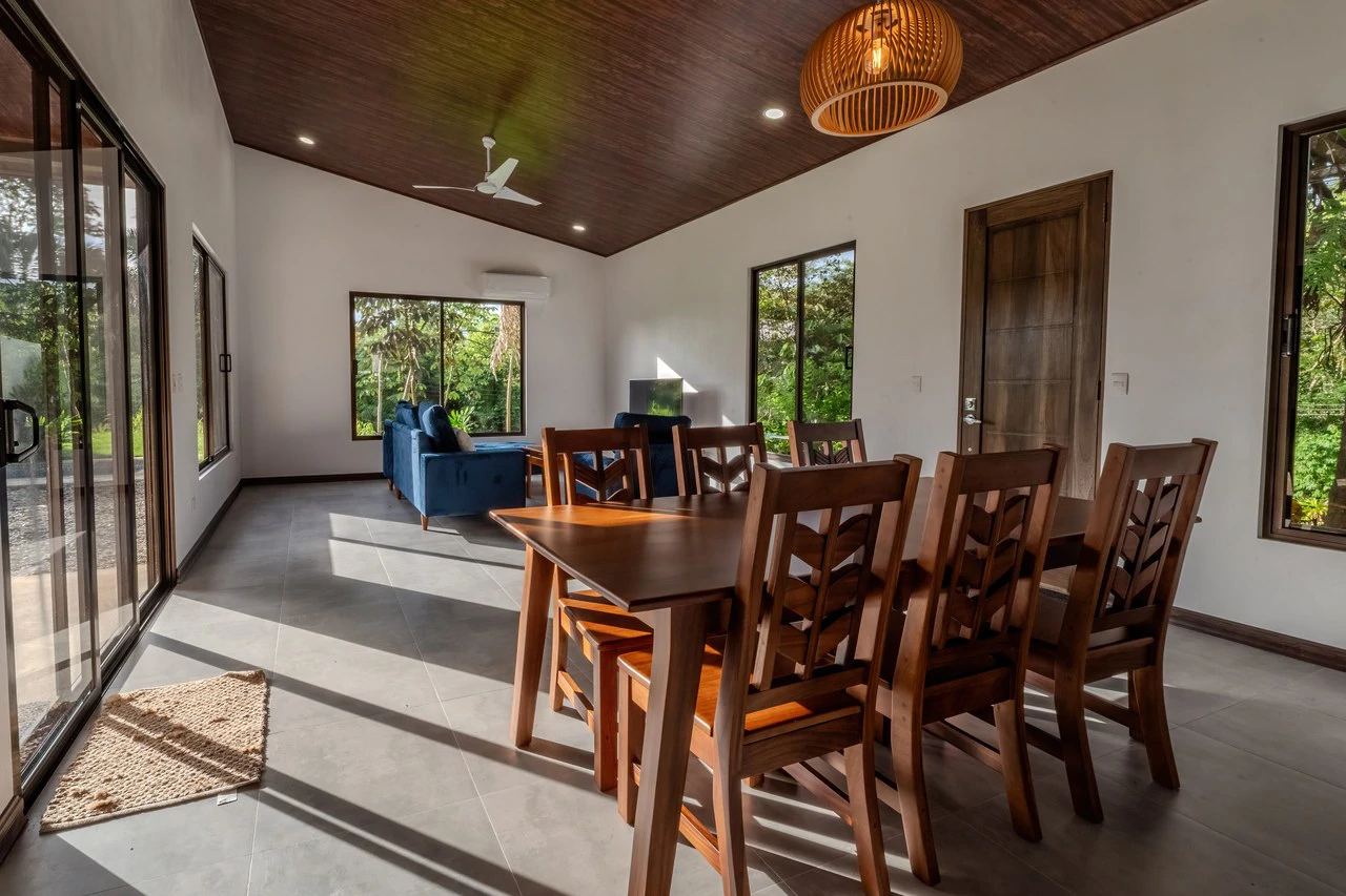Brand New 3 Br, 2.5 Ba | Swimming Pool, High Ceilings - Gallery image 5