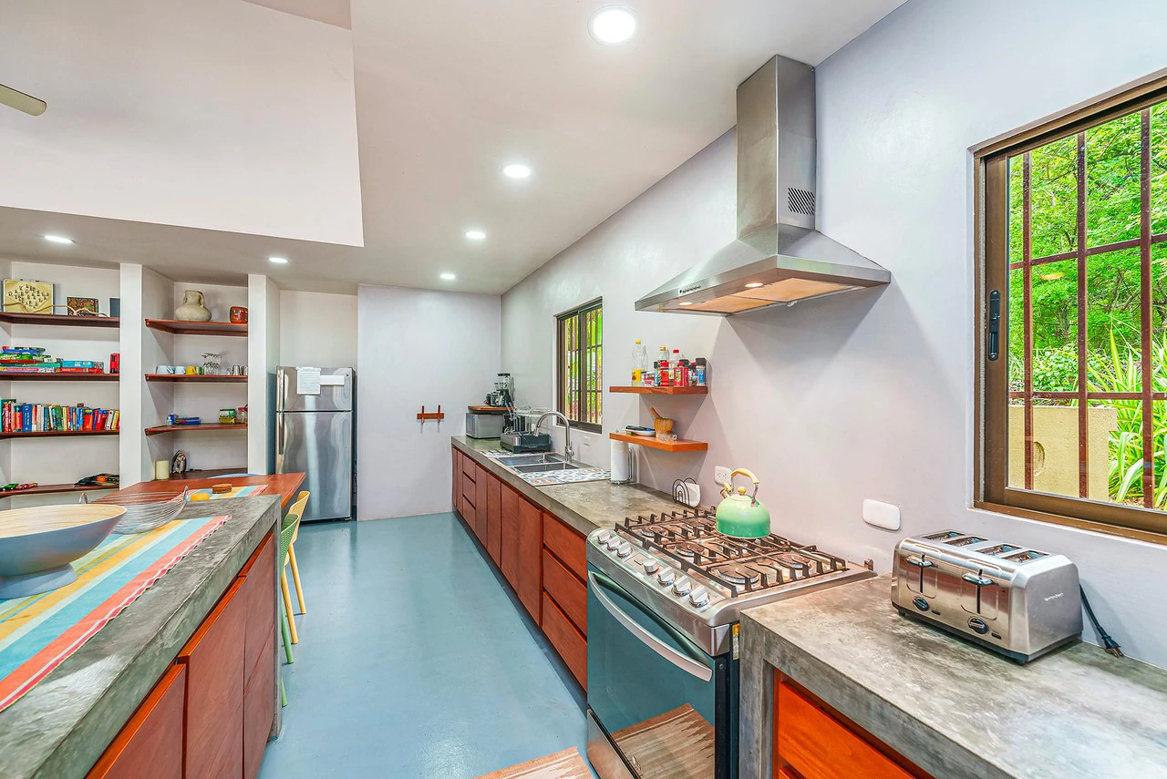 Campo de Sueños: Fresh 3BR Beach Home & Pool on 3/4 Acre - Gallery image 20