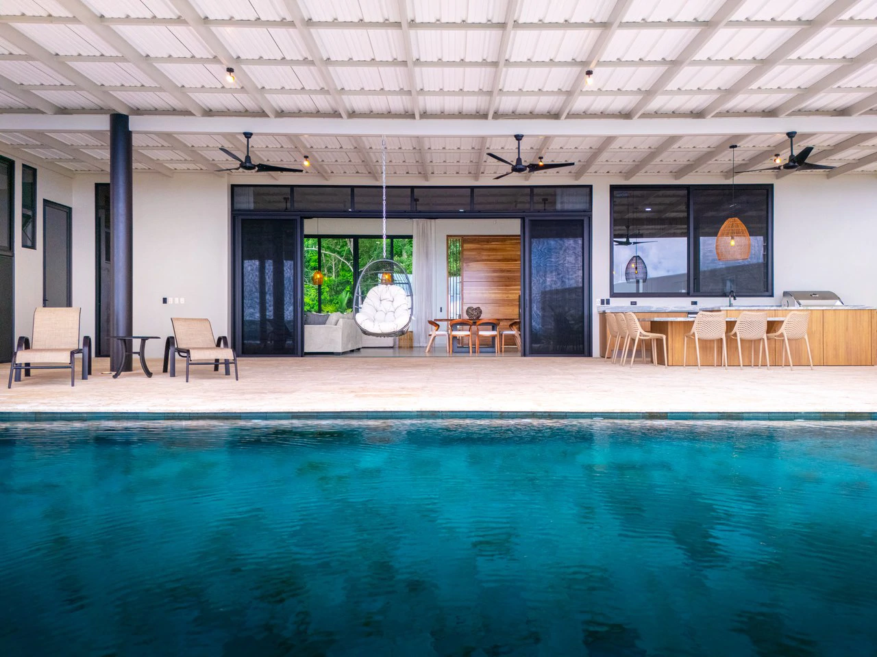 Lion's Gate Sunset Estate - Gallery image 19