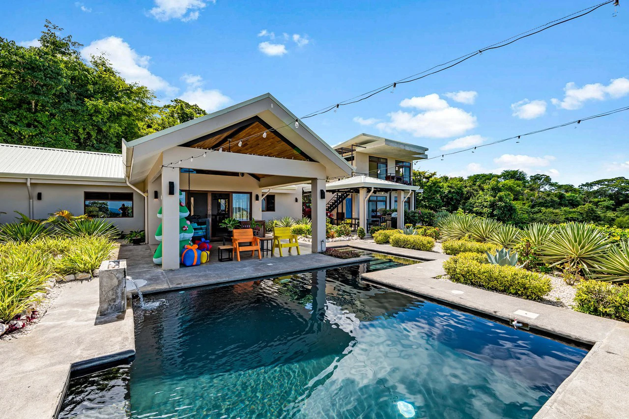 Casa Arcadia: Ocean-View Home with Two Income-Producing Studios