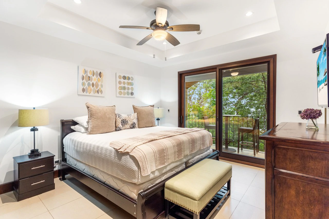 360 Splendor del Pacifico #305: Oceanview Perfection – Just Steps from the Infinity Pool - Gallery image 9