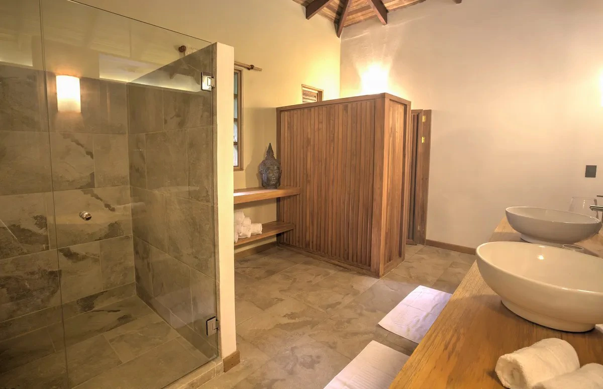 ID 1073: Villa Cabu - Luxury Airbnb Rental with Pool in Playa Chiquita - Gallery image 8