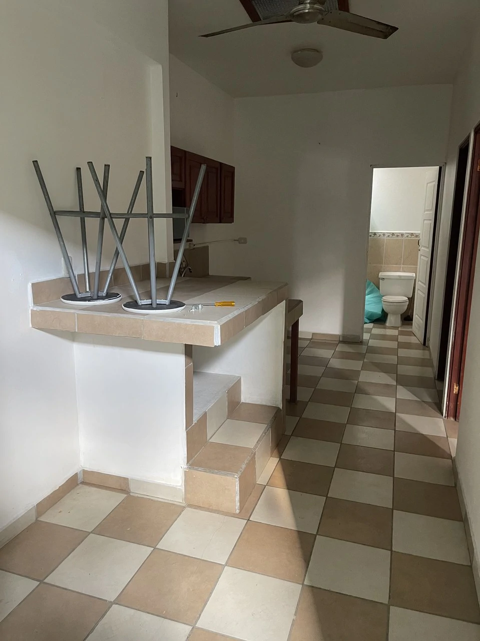 House in Jaco, 1st floor 3 bedroom house. Second floor 2 full apartments - Gallery image 10