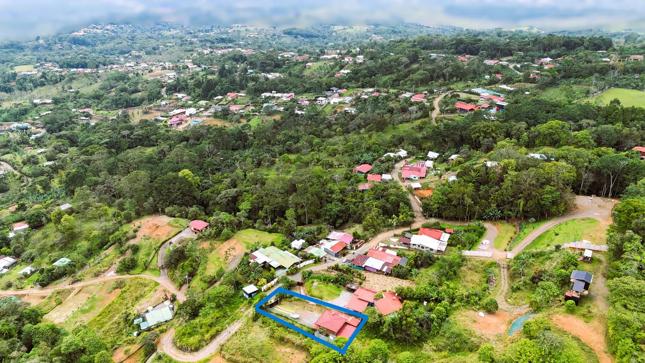 Mountain and Countryside House For Sale in Daniel Flores - Gallery image 13