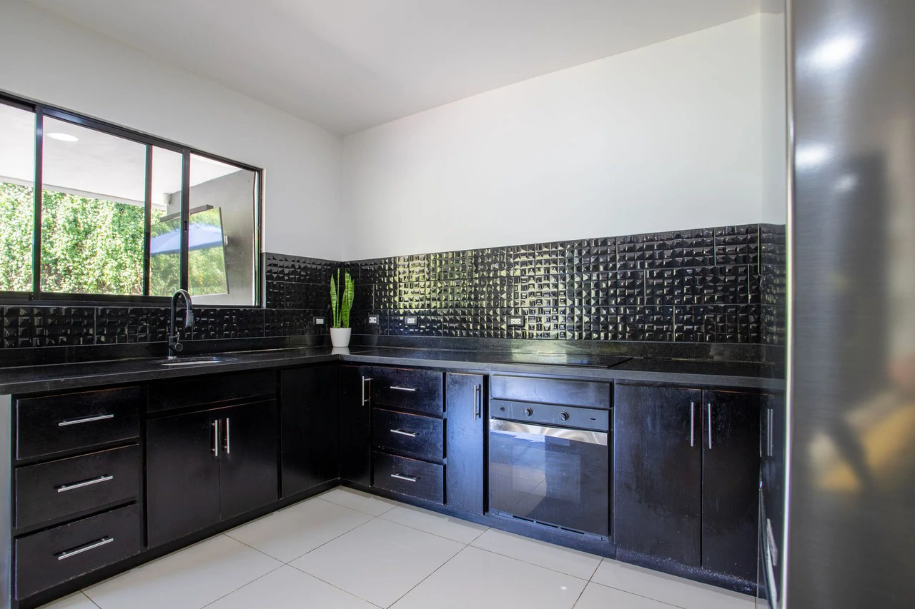 Modern Single-Level Home with Terrace and Garden in Hacienda Natura - Gallery image 6