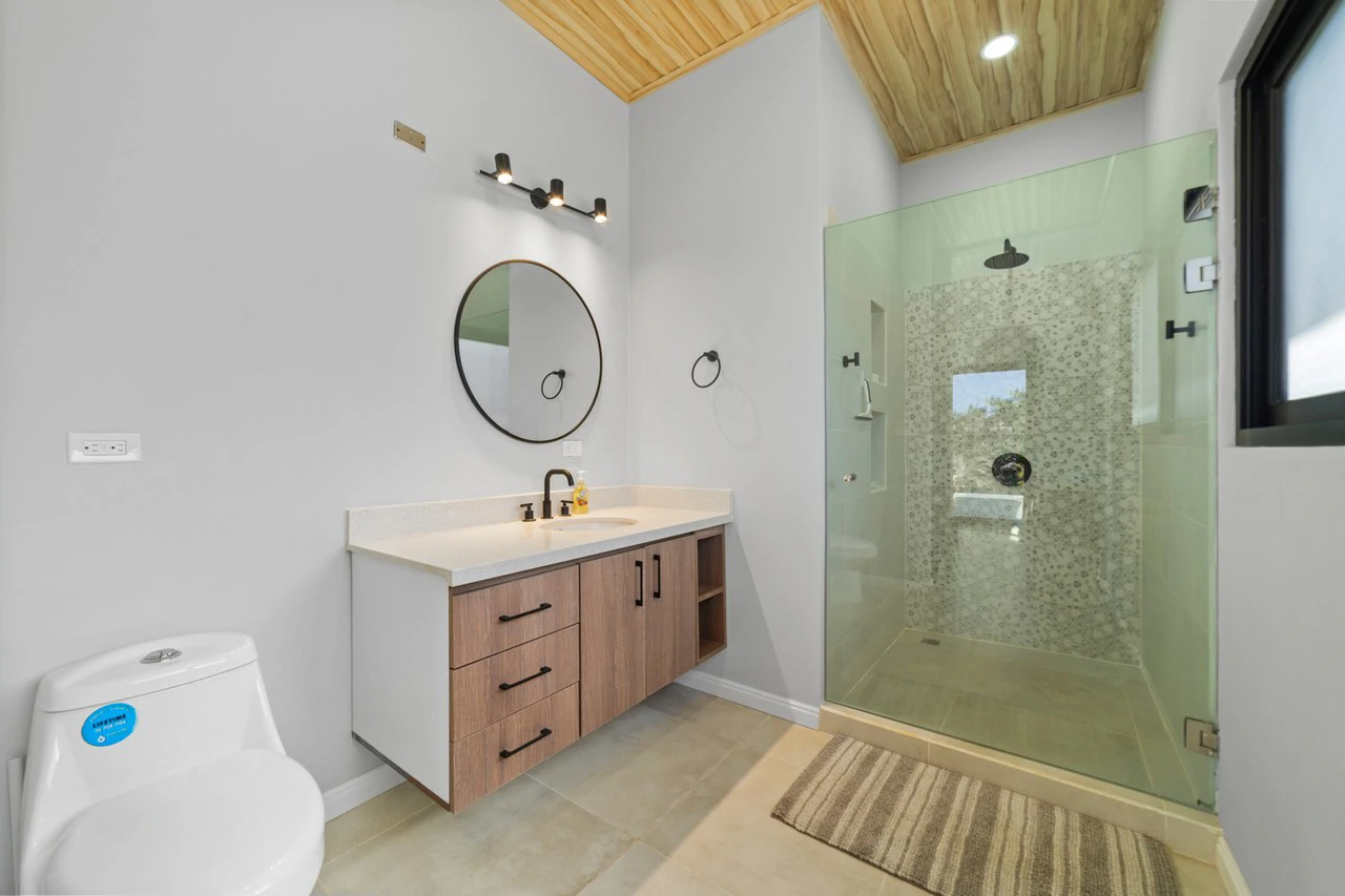 Casa Bella Vista: Brand New Hilltop Ocean View Home - Gallery image 11