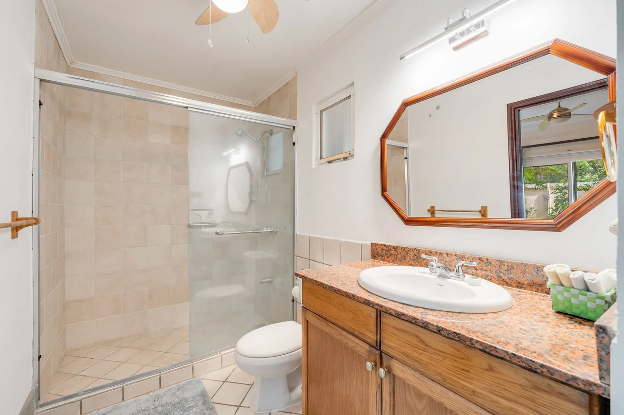 Surfside Tower 103: Live the Dream! Affordable Coastal Living  Walk to Playa Potrero Beach - Gallery image 11
