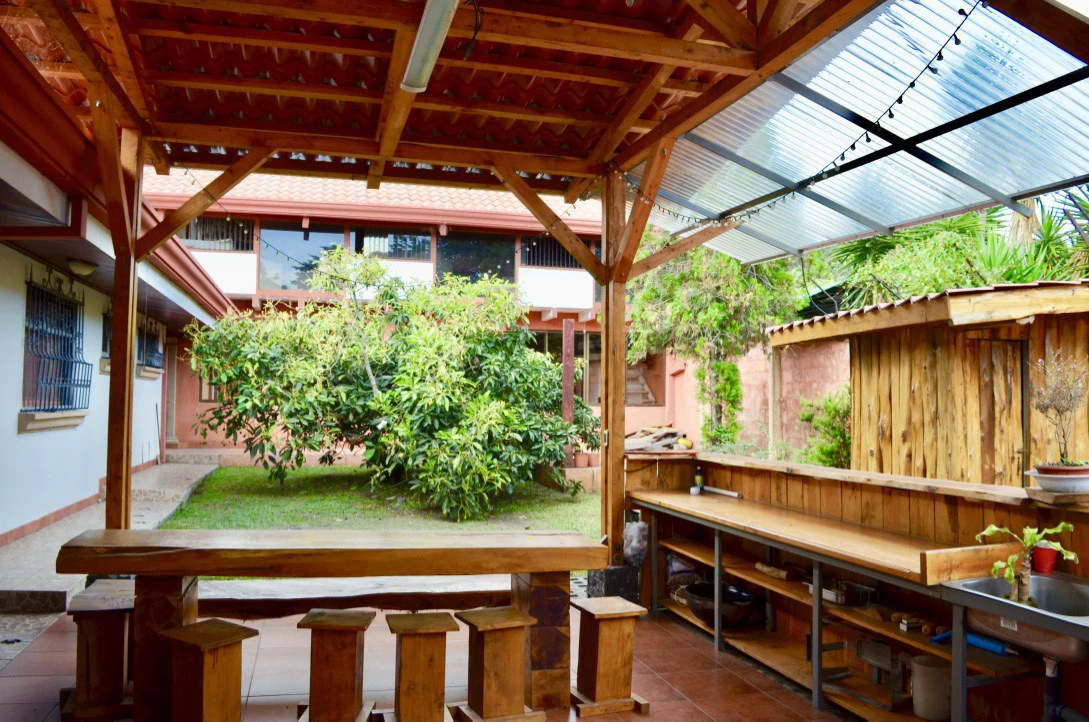 Spectacular 4BR House for sale in San Rafael - Heredia, ideal for a large family, or for those looking for a rental income option! - Gallery image 17