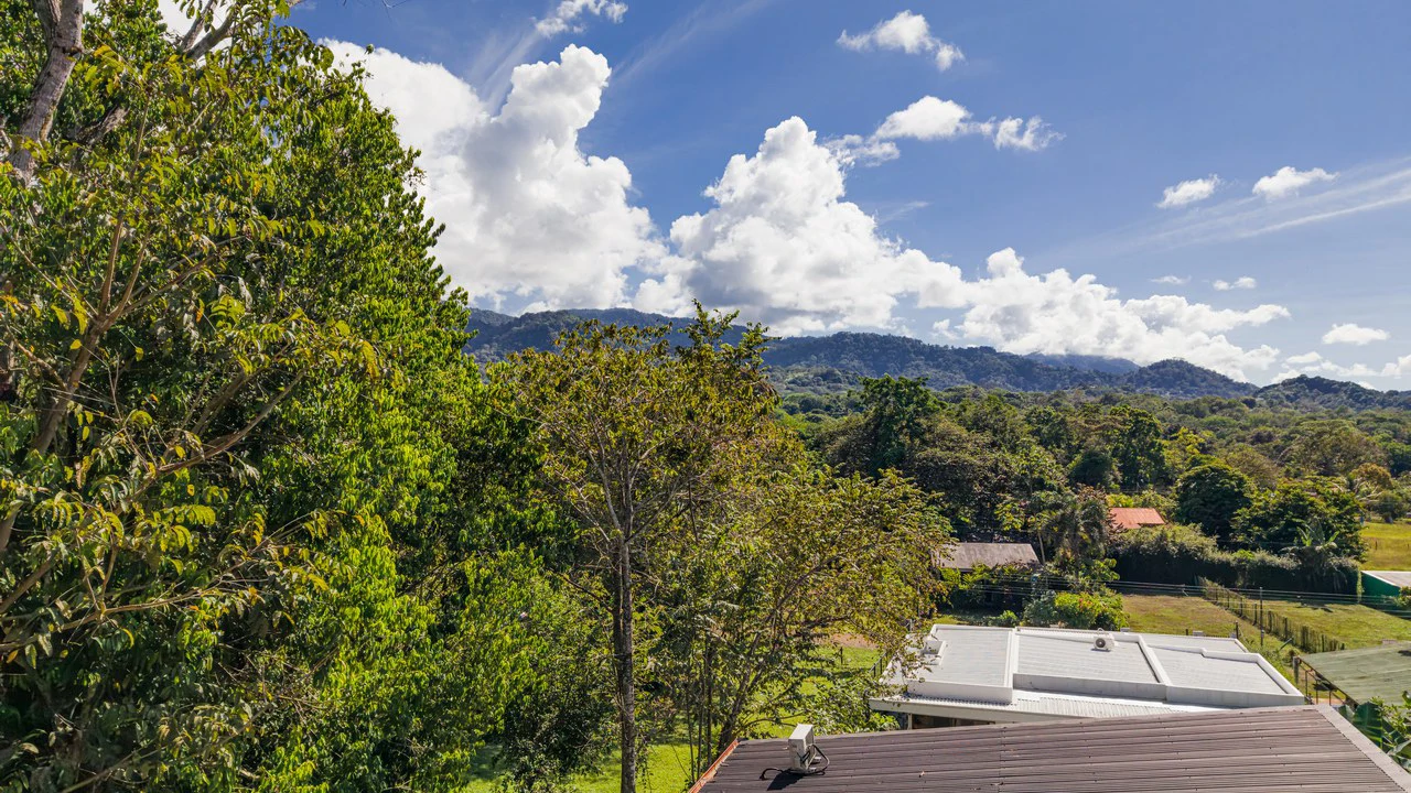 Turnkey Home in Ojochal Expansion Potential & Mountain Views - Gallery image 12