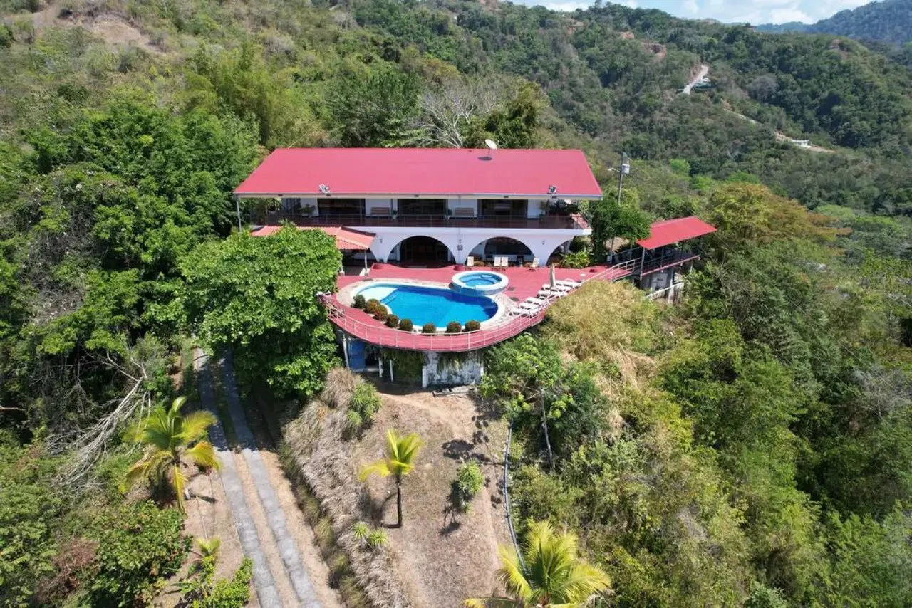 Astonishing Villa Cielo in Playa Hermosa!: Panoramic Ocean Views from a Luxurty Vacation Rental Powerhouse - Gallery image 5