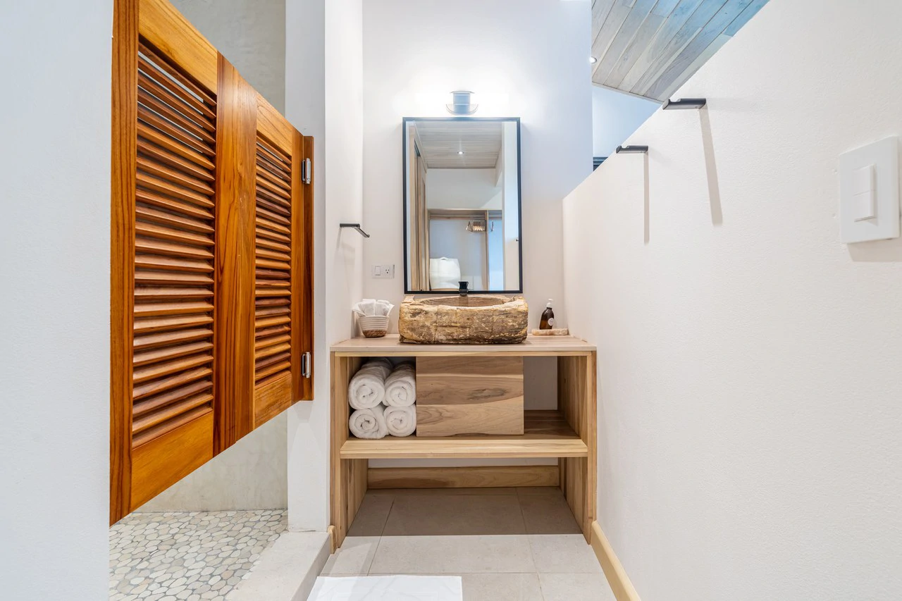 Casa Amarilla – Oceanfront Luxury Meets Sustainable Living in Tres Rios: Mountain House For Sale in Tres Rios - Gallery image 32