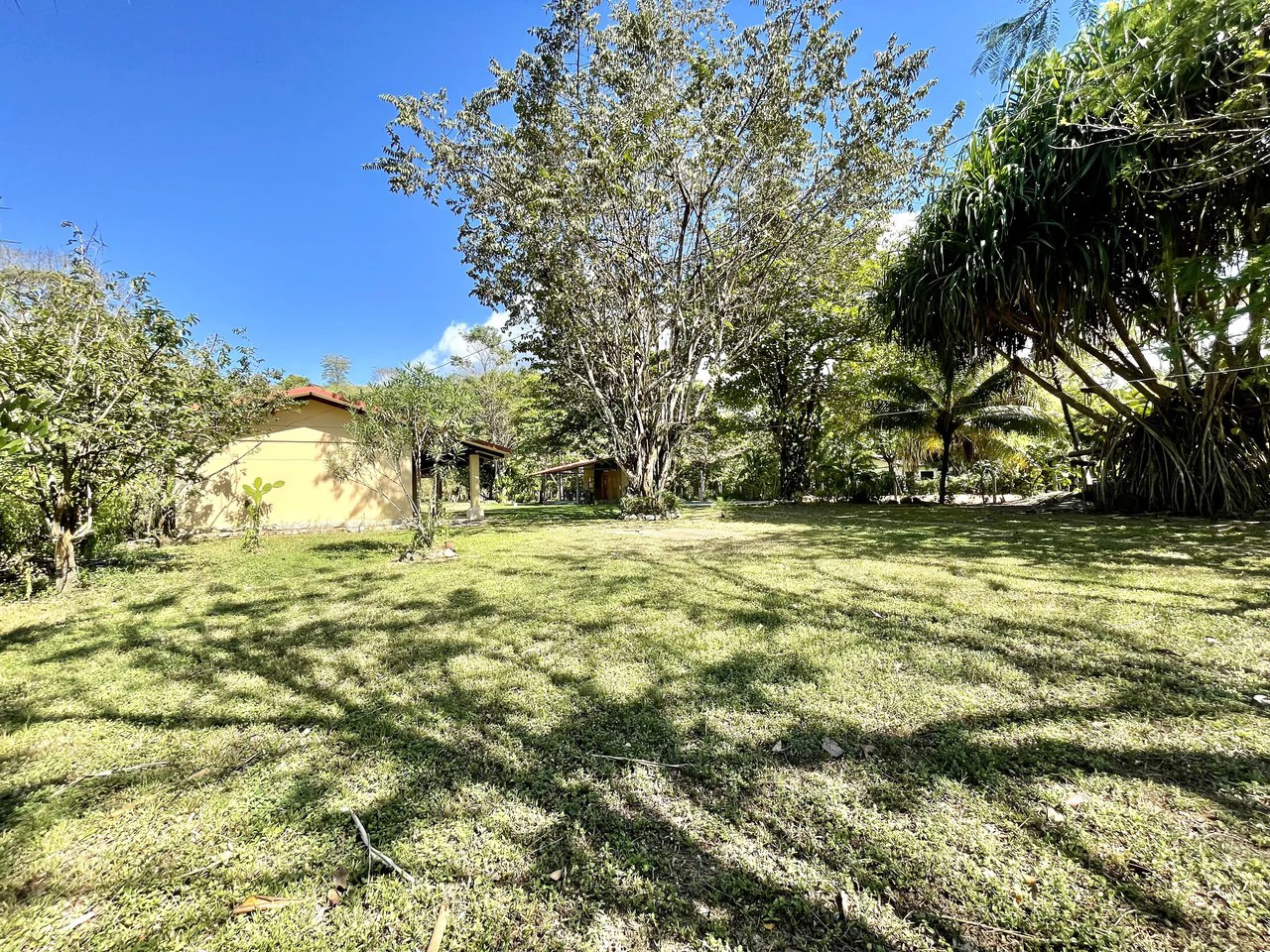 5 cabins and 2 bedrooms house with 2 pools - Multiplex for Sale in Tarcoles, Puntarenas Costa Rica - Gallery image 17