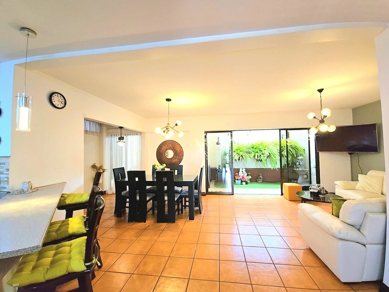 House For Sale in Llorente - Gallery image 3