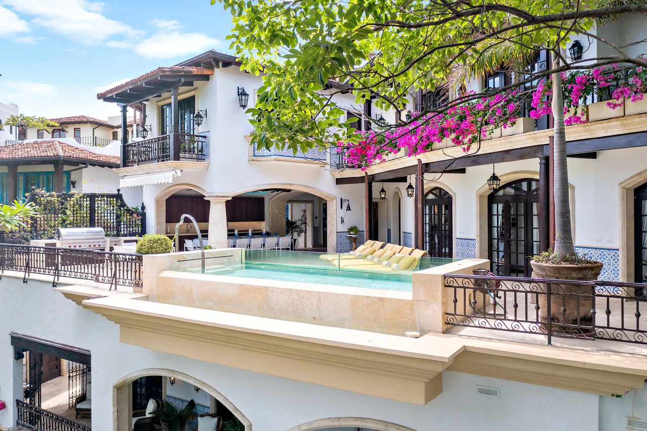 27 Cartagena: Unique Luxury Beachfront Home - Gallery image 54