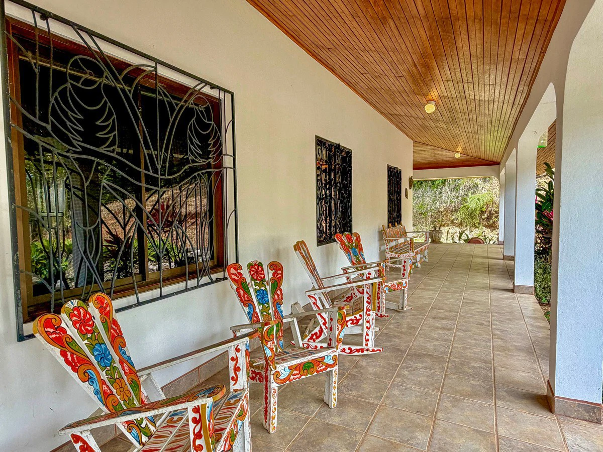3.64 ACRES - 3 Bedroom Home With Expansive Ocean Views, Multiple Areas to Build, Public Road With Commercial Potential, 10min to the Beach!! - Gallery image 12