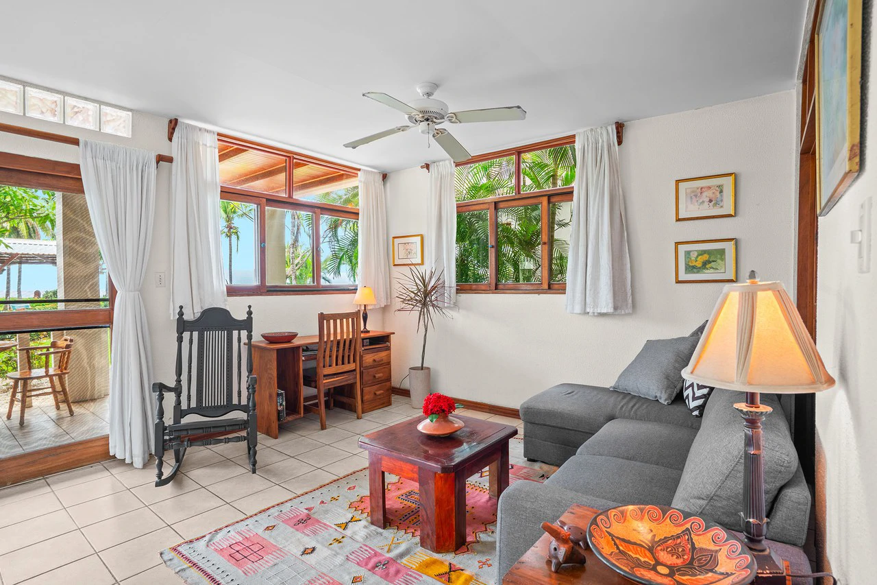 Las Brisas #6: Beachfront Condo With Perfect Ocean Views - Gallery image 16