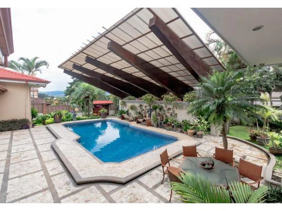 House For Sale in Escazú