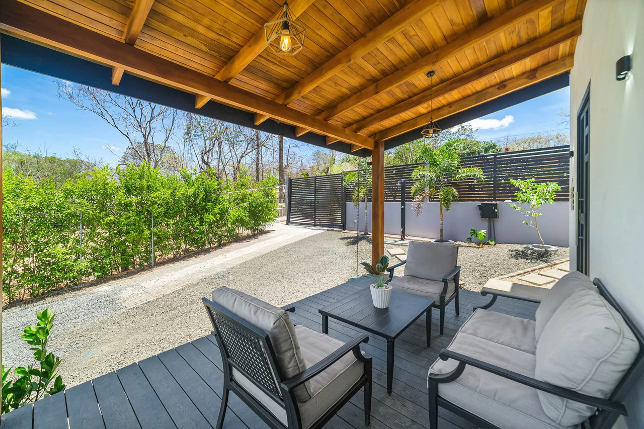 Villa Nanku: Tropical Playa Negra Home with Guest House & Pool - Gallery image 19