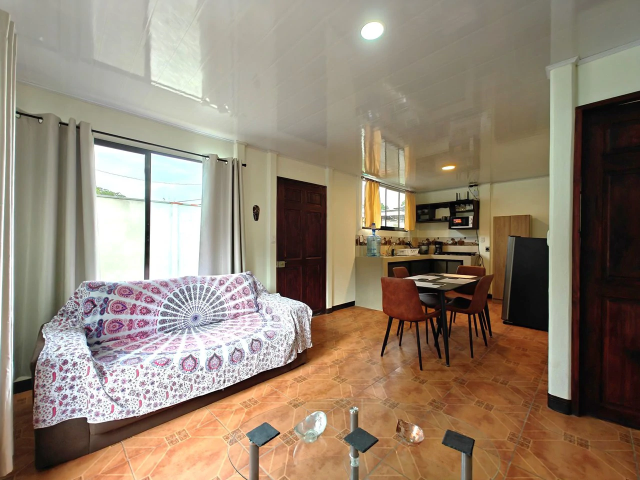 3 Bd/3 Ba - Triplex Apartment with Pool: in Hone Creek - Gallery image 4