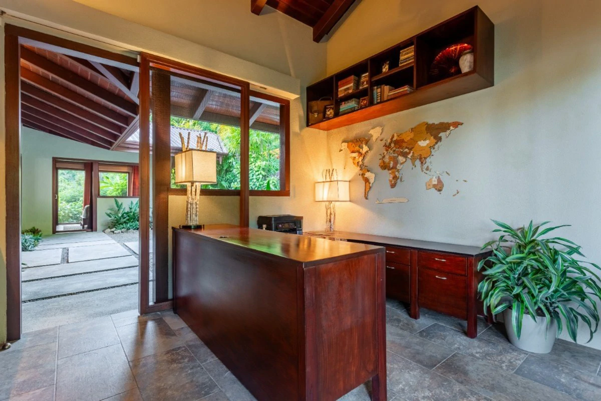4.6 ACRES – 4 Bedroom Ultra-Private Oceanview Luxury Estate Surrounded by Rainforest!!! - Gallery image 11