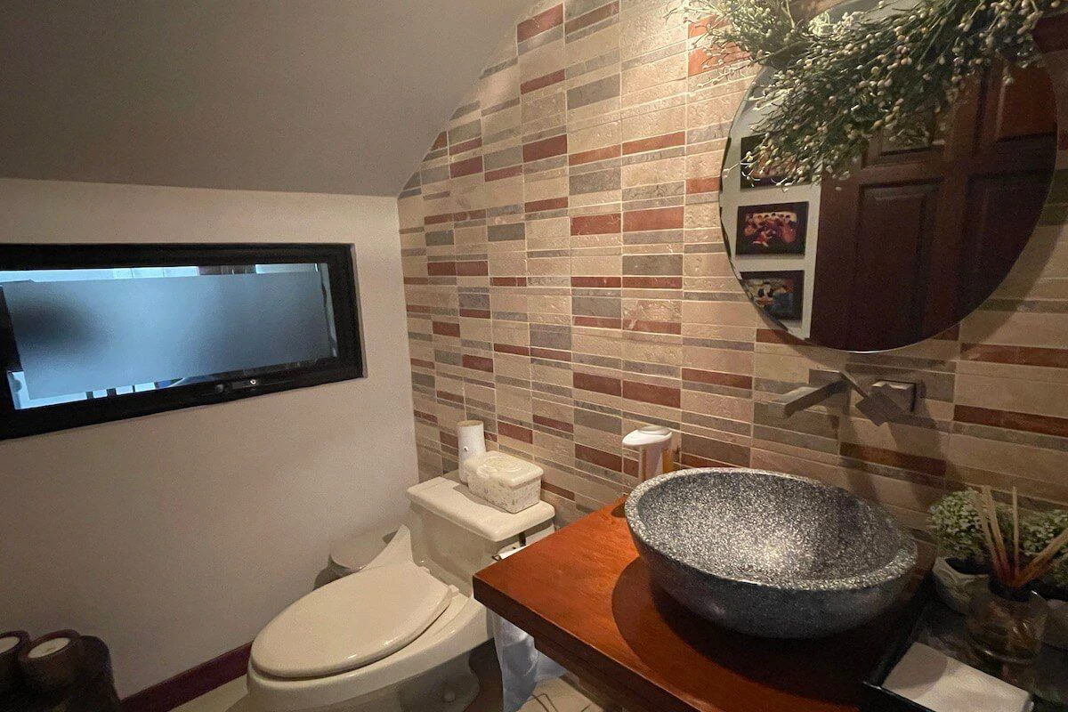 House For Sale in Lindora - Gallery image 11