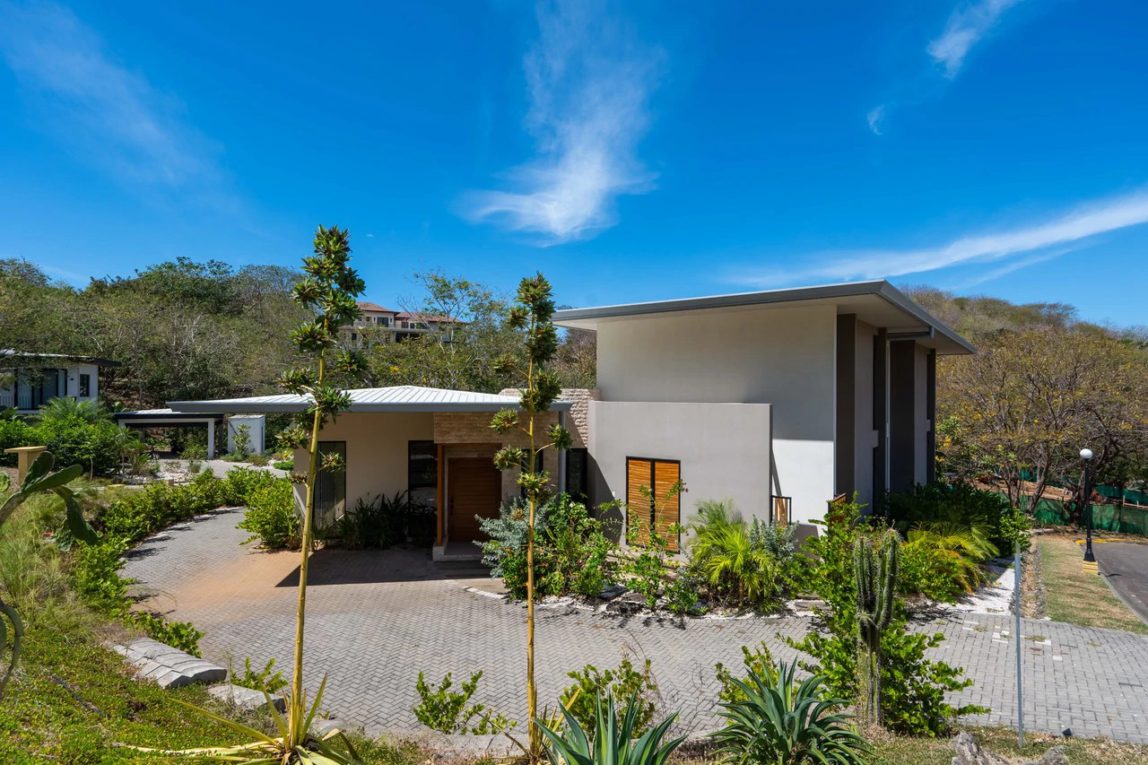 Casa Zoul: A Luxurious residence in the prestigious SENDEROS gated community of Tamarindo! - Gallery image 37