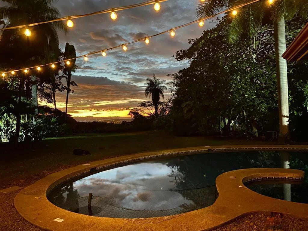 Estate in Esparza with 3 Homes, Pool & Tourism Potential – Perfect for Investment or Vacation Living! - Gallery image 2