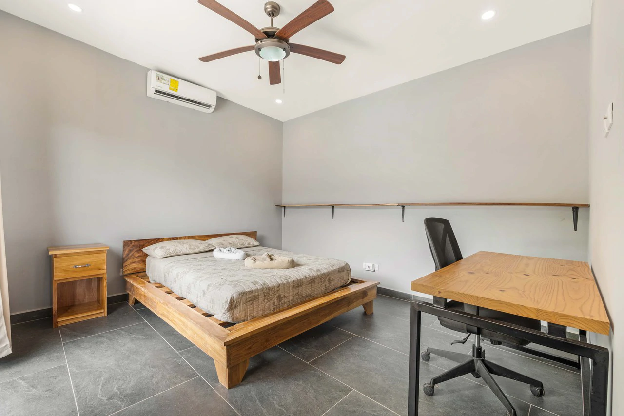 Loma Verde #48: Modern Corner-Lot Home Surrounded by Green Mountain Views - Gallery image 9
