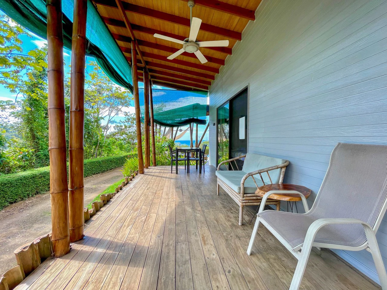 2.24 ACRES – 7 Bedrooms Ocean View Boutique Hotel With Two Pools, 5 Minutes to Uvita, Multiple Rental Options!! - Gallery image 15