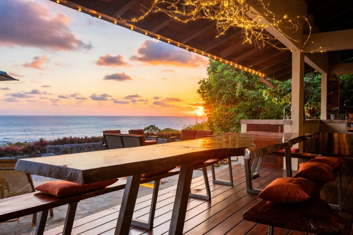 4.6 ACRES – 4 Bedroom Ultra-Private Oceanview Luxury Estate Surrounded by Rainforest!!! - Gallery image 23