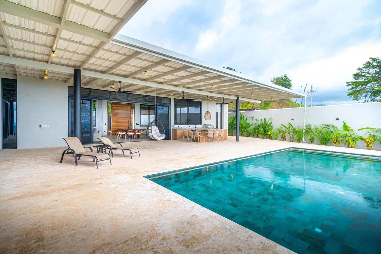 Lion's Gate Sunset Estate - Gallery image 41