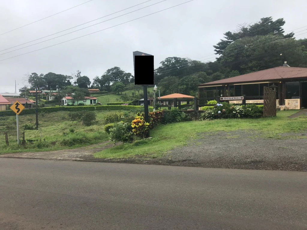 Beautiful Mountain Property for Sale in the Tourist Area of Miravalles, Currently Rented and Operating as a Restaurant – Excellent Investment Opportunity