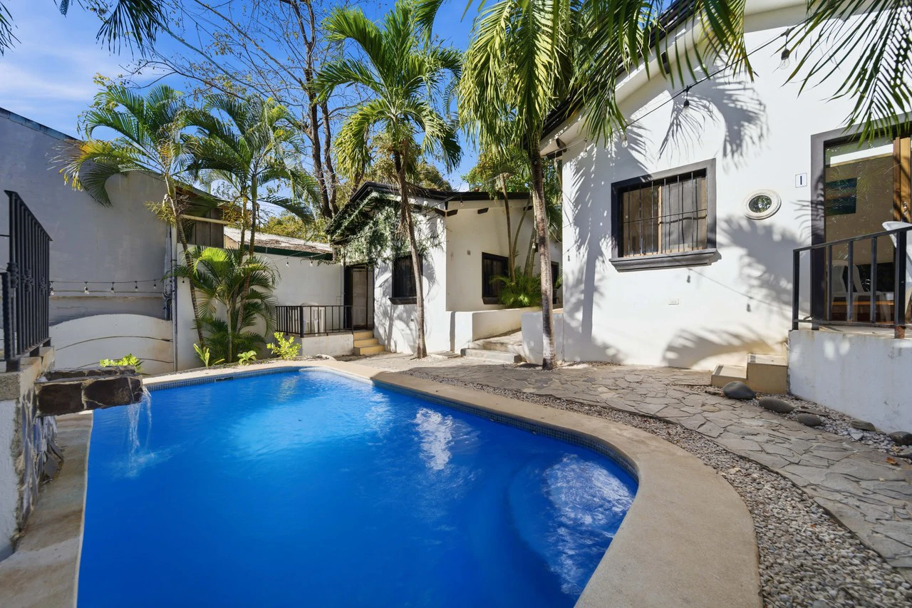 Hotel Gardenia: Turnkey Boutique Hotel in the Heart of Tamarindo - Proven Income Meets Tropical Lifestyle - Gallery image 30