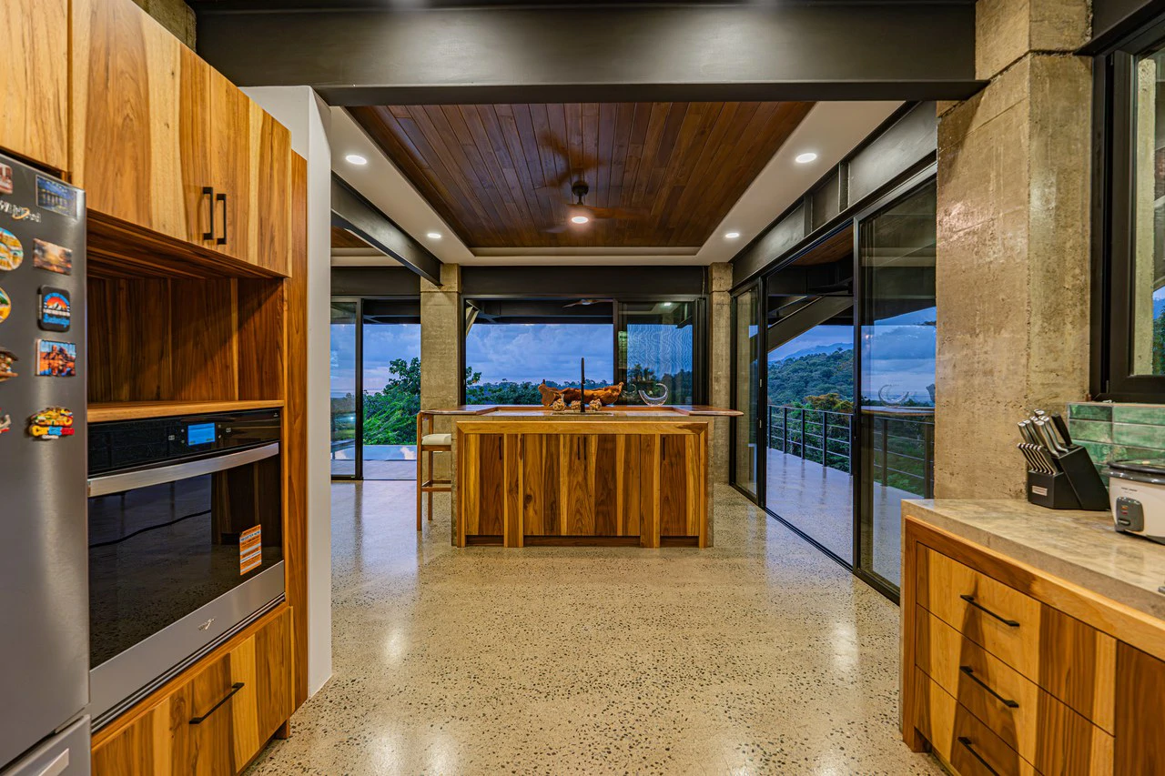 Casa Las Brisas Stunning Whale’s Tail Ocean View Home in Uvita - Gallery image 22