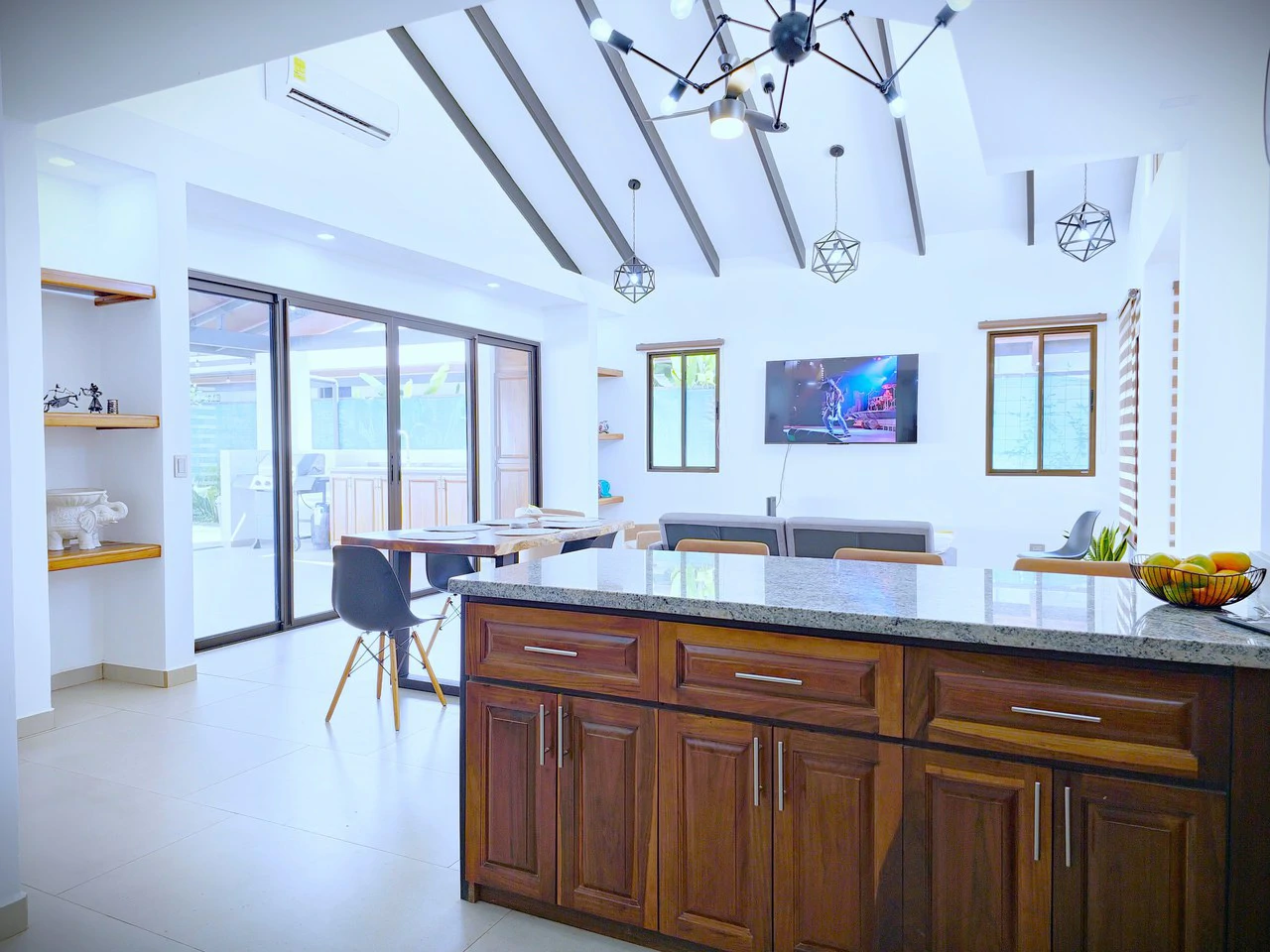 Price Reduced - Modern Oasis Near Uvita: Contemporary Living with Pool & Privacy - Gallery image 23