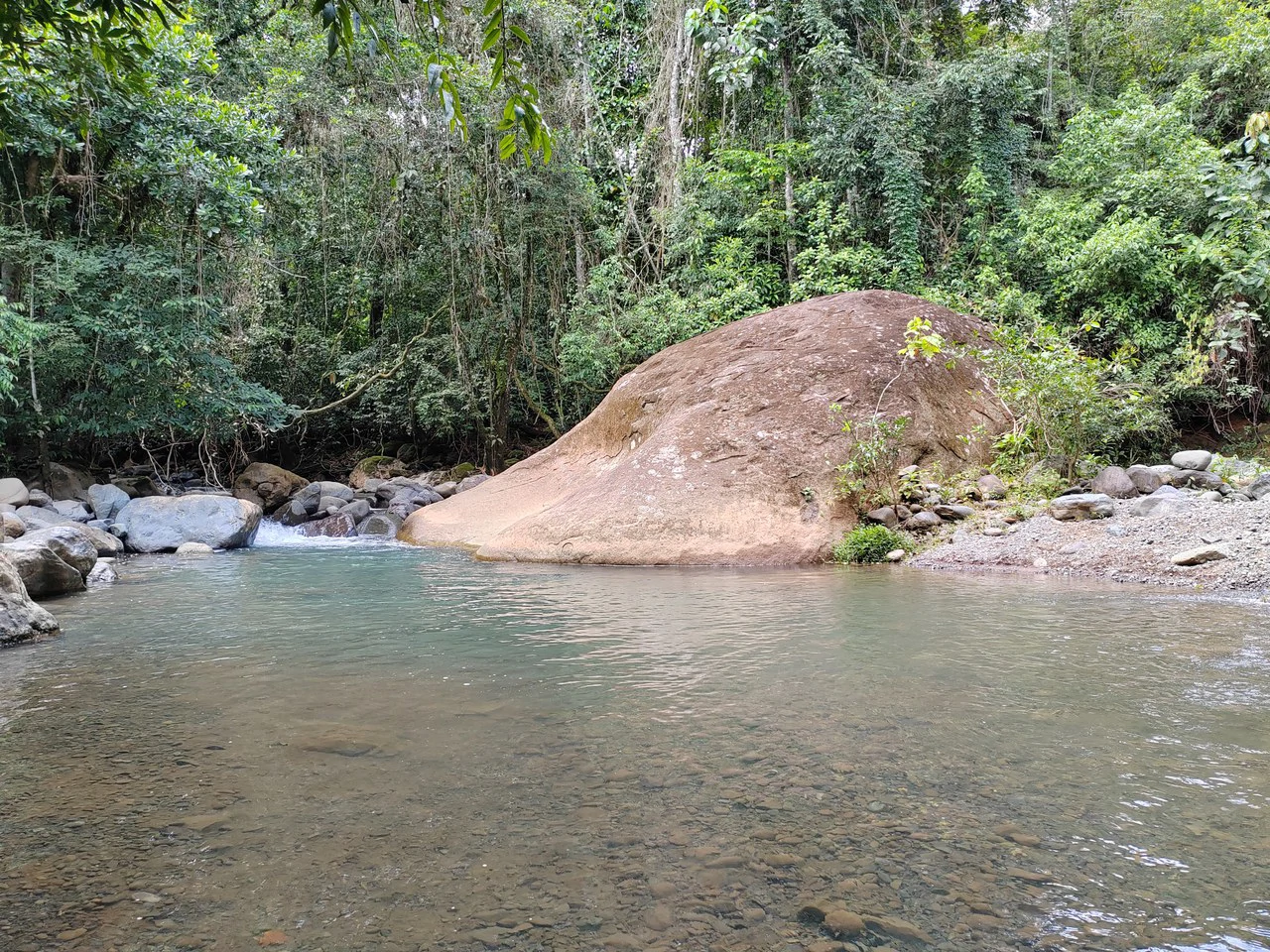 stunning valley and chirripo views, river with amazing swimming holes - Gallery image 6