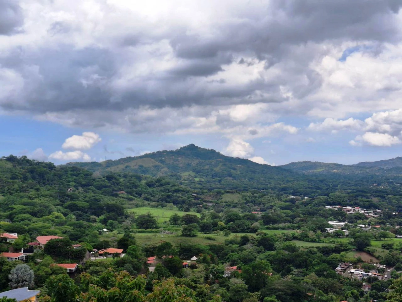 Casa Spectacular!: Entertainer's Dream Estate with Unrivaled 300° City Views! - Gallery image 3