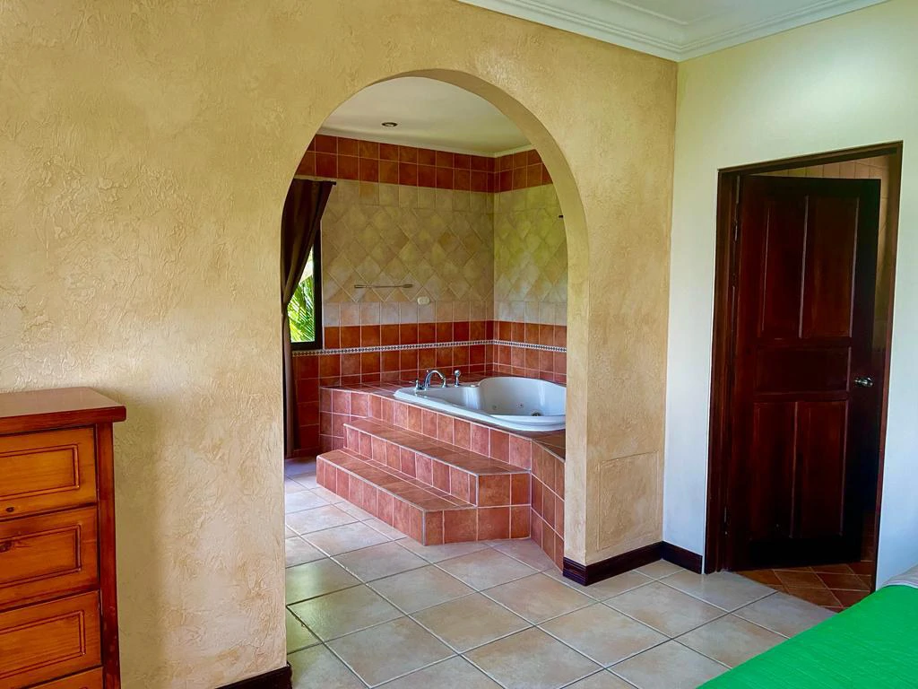 3 houses for sale with ocean views, gardens and mountains Orotina Costa Rica - Gallery image 31