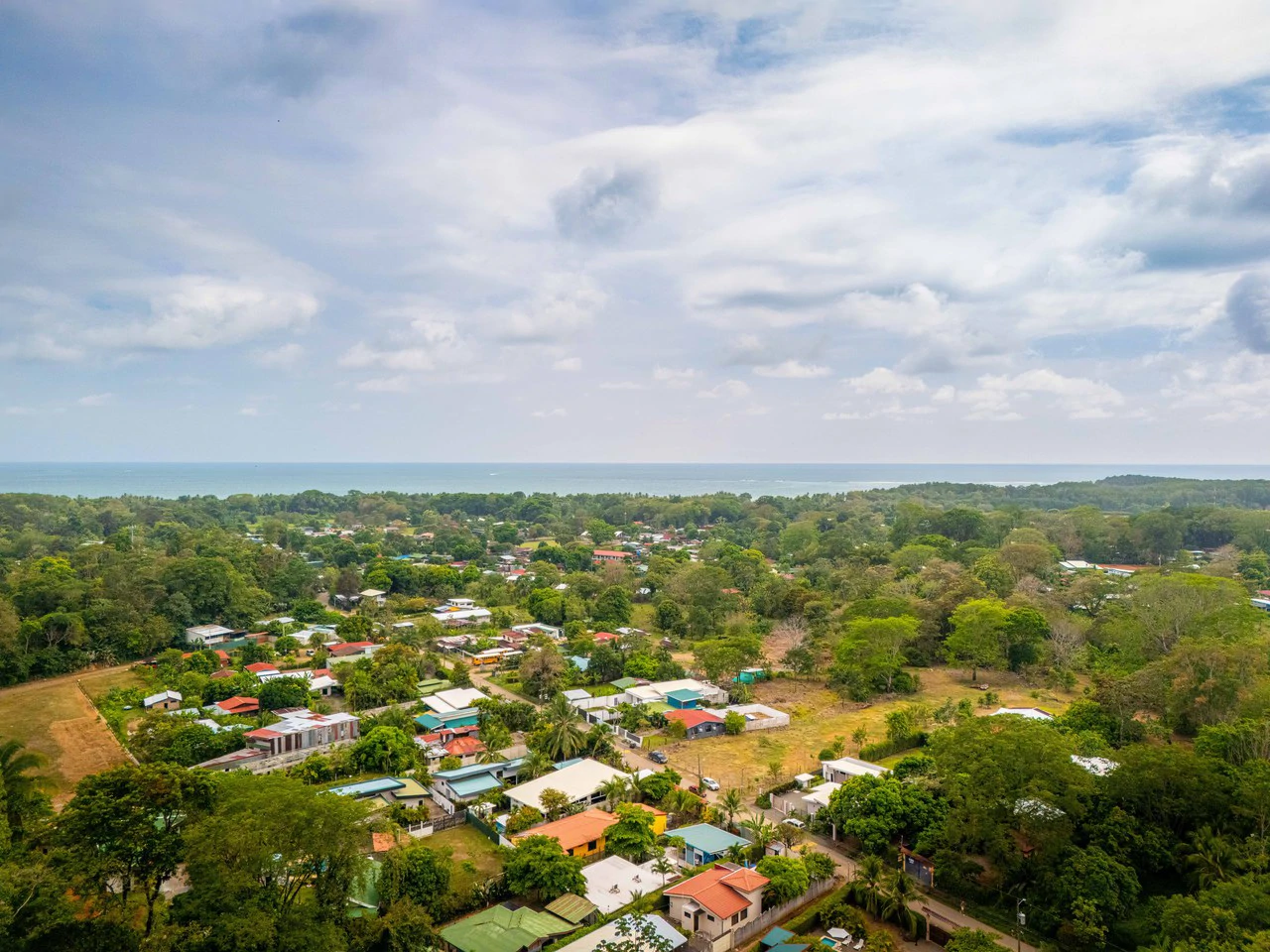 3 Bed Main Home with Two Rental Villas, Walk to Beach in Uvita! Fantastic Location! - Gallery image 61